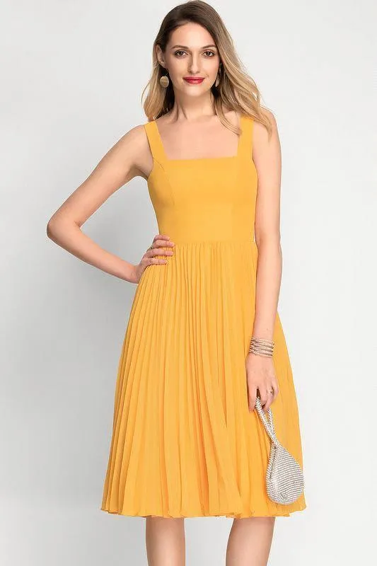 A-Line Square Neckline Cocktail Dress With Pleated Knee-Length Chiffon