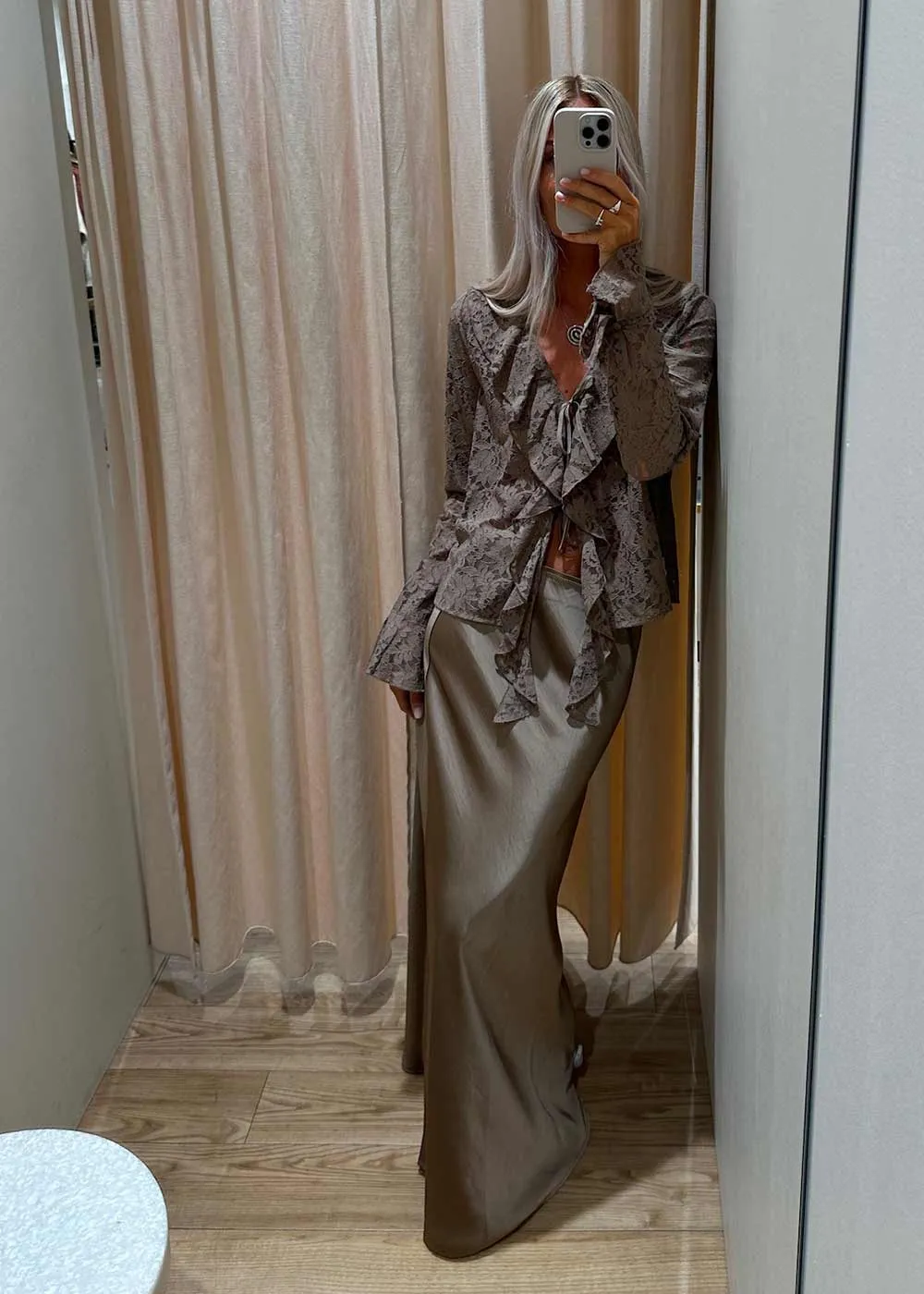 Anika Lace Blouse - Taupe