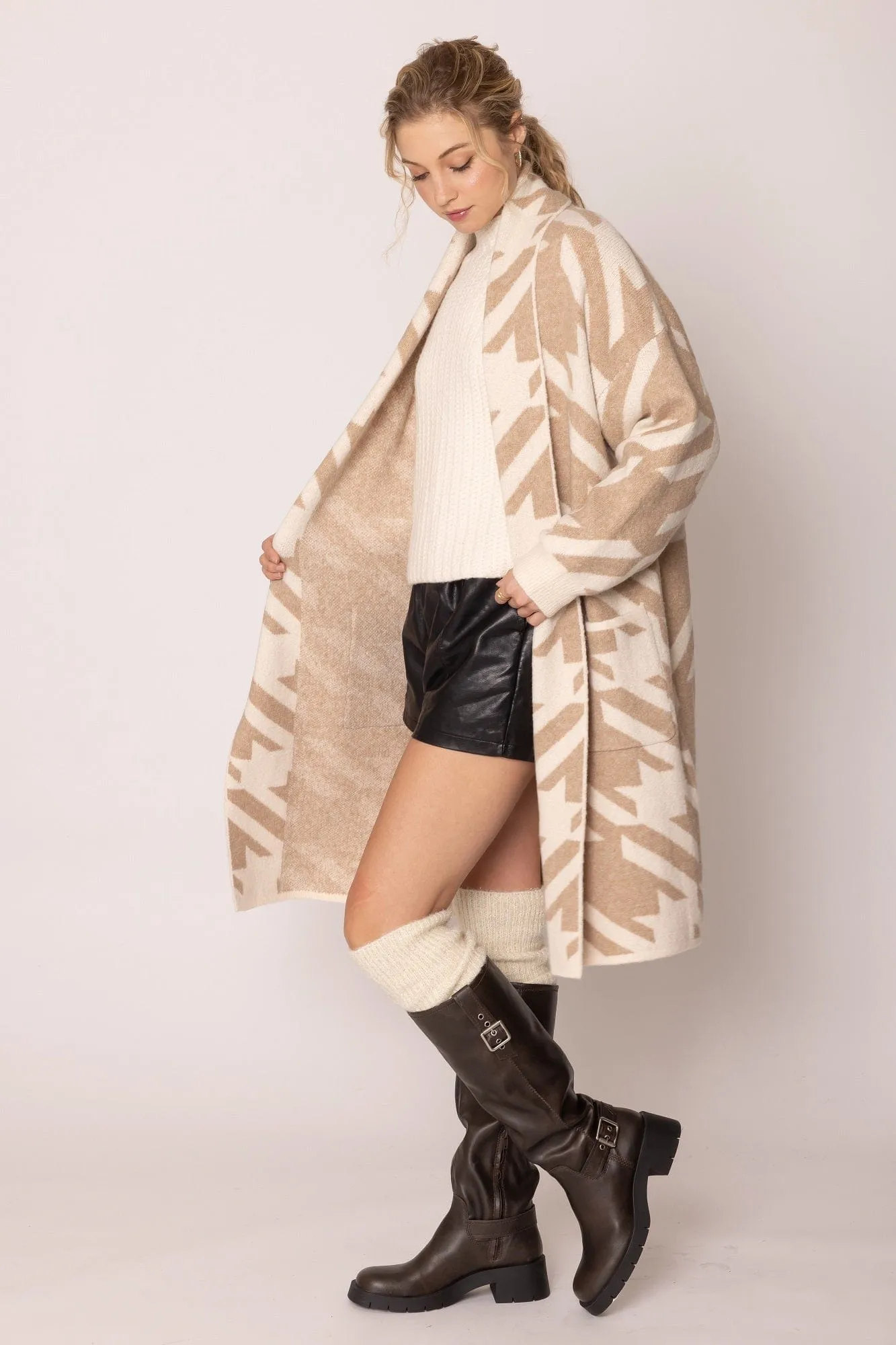 WCC420030 Houndstooth Long Cardigan