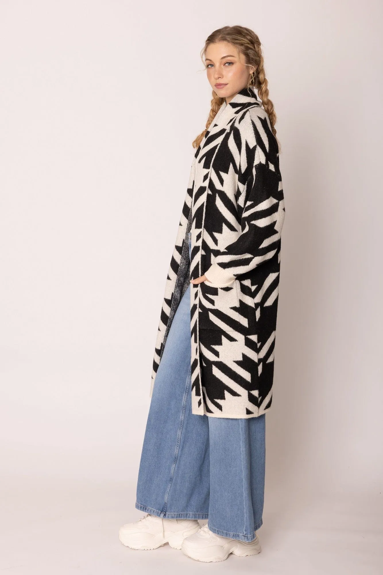 WCC420030 Houndstooth Long Cardigan